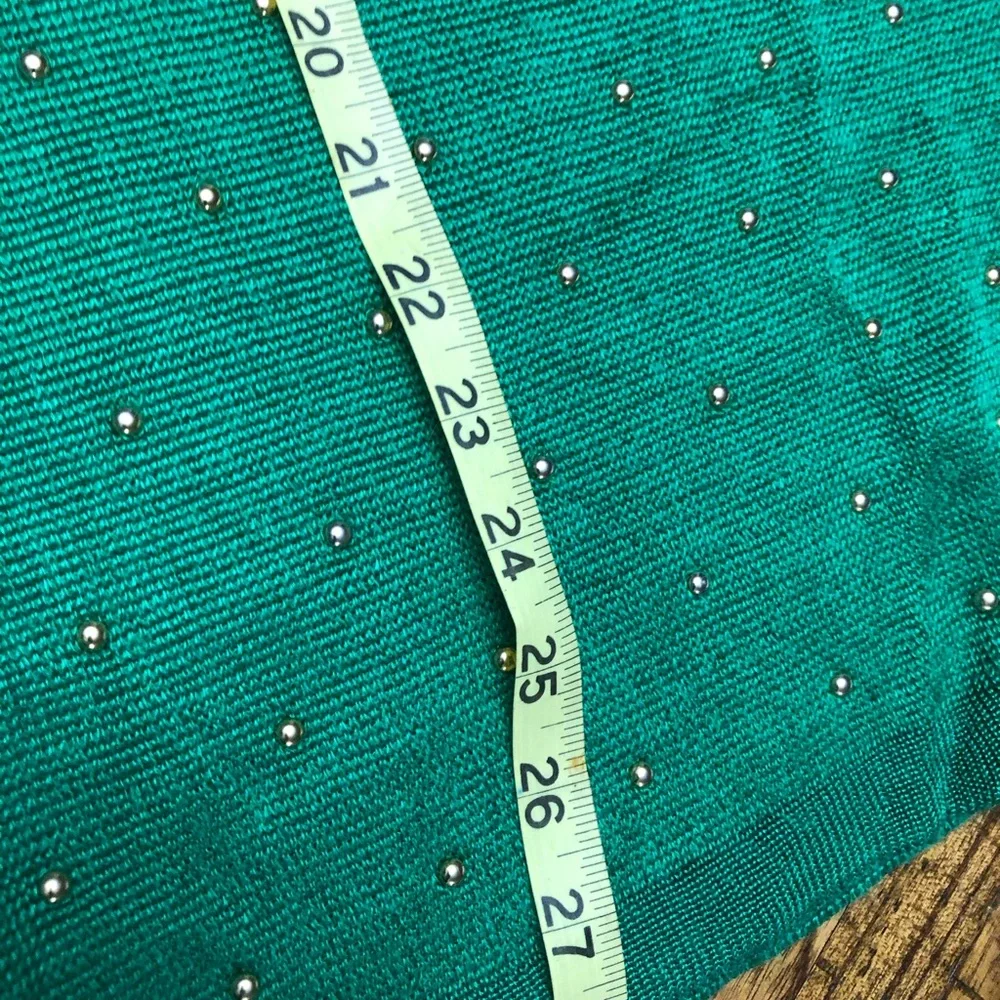 Vintage Suzelle Emerald green top with gold beads all over. (Med.) - Picture 5 of 7